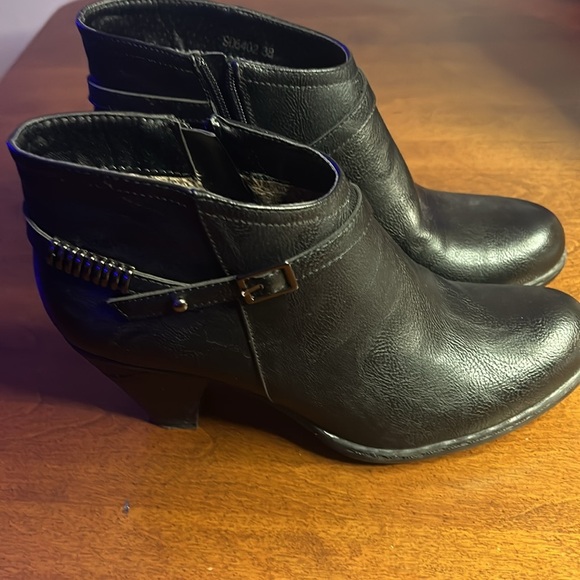Black Ankle Boots - Picture 1 of 10